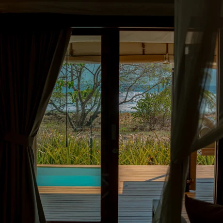 suite_beach_front_view_1